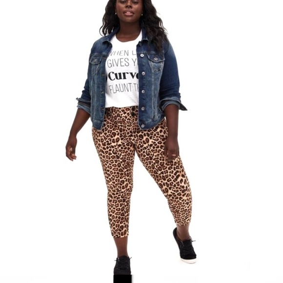 🌺TORRID STUDIO Leopard Ankle Skinny Pants🌺 - Picture 2 of 16